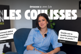 Découvrez Léa, chargée de communication chez Maisons Création, et son rôle pour valoriser nos projets, nos équipes et notre savoir-faire.